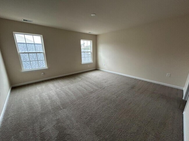 Building Photo - 283 Hampton Park Cir