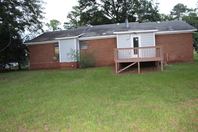 Building Photo - 446 Pheasant Run Dr