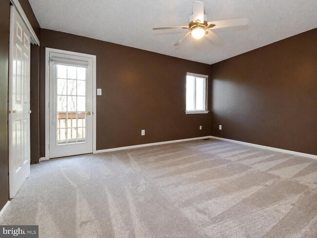 Building Photo - 326 Brigade Ct
