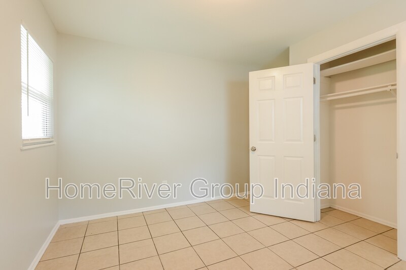 Building Photo - 4332 Exmoor Ct