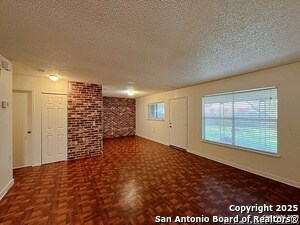 Building Photo - 117 Meadow Way