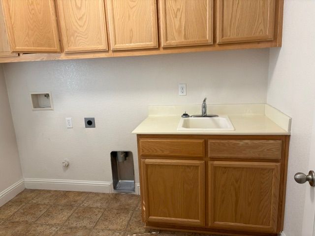 Building Photo - 2561 Cottage Pointe Dr