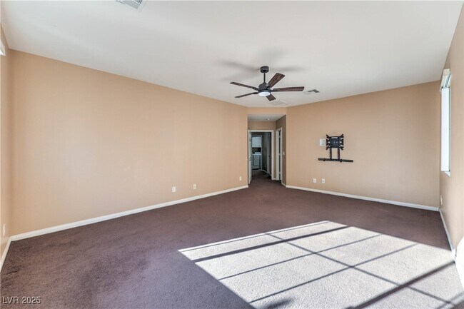 Building Photo - 121 Pettswood Dr