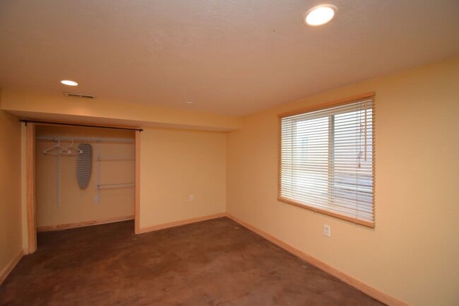 Building Photo - Amazing Home in Millcreek with Backyard Oasis!