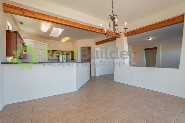 Building Photo - Sign an 18 month lease by the end of Octob...