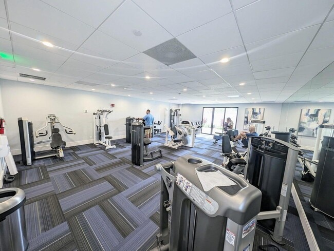 Building Photo - 7515 S Oriole Blvd