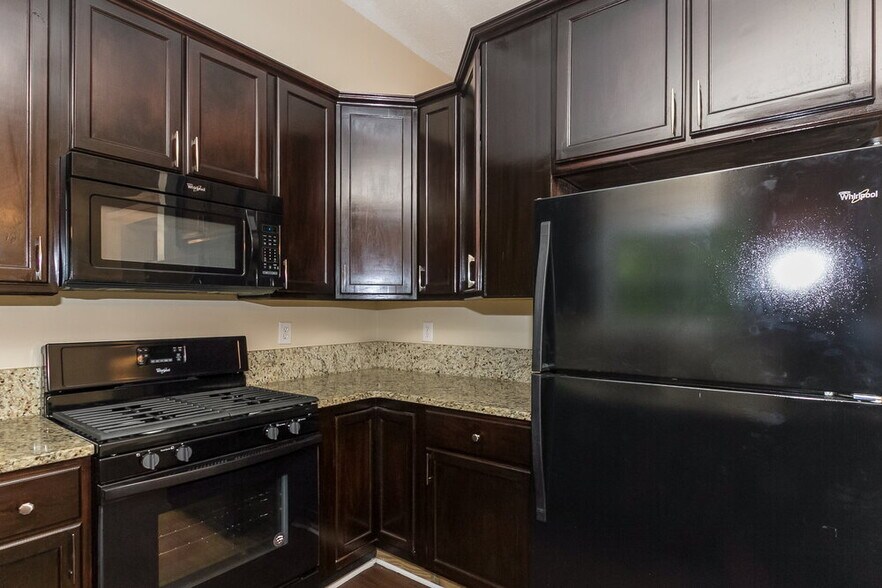 Building Photo - 153 Country Mill Ln