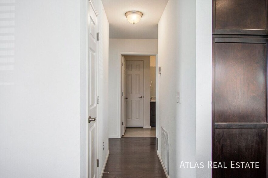 Building Photo - 15165 E 16th Pl