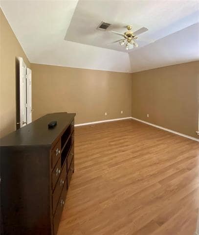 Building Photo - 2319 Glenmoor Dr