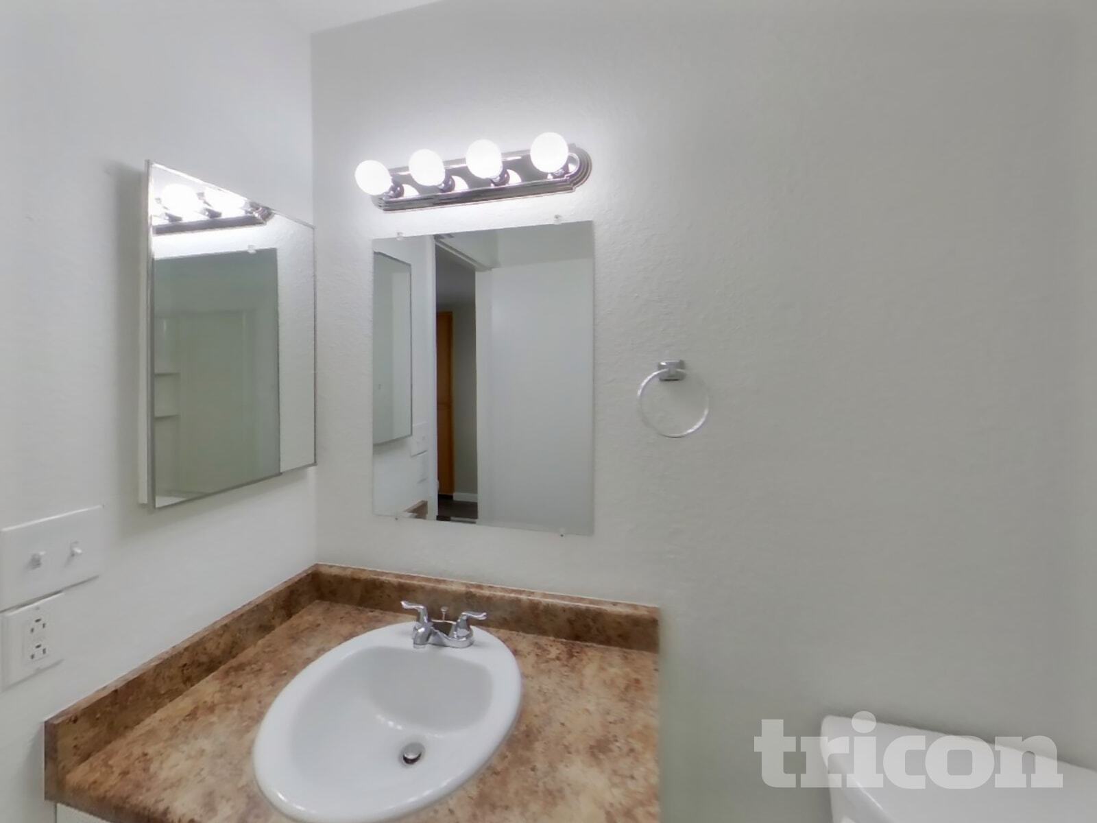 Building Photo - 5328 W Seldon Ln