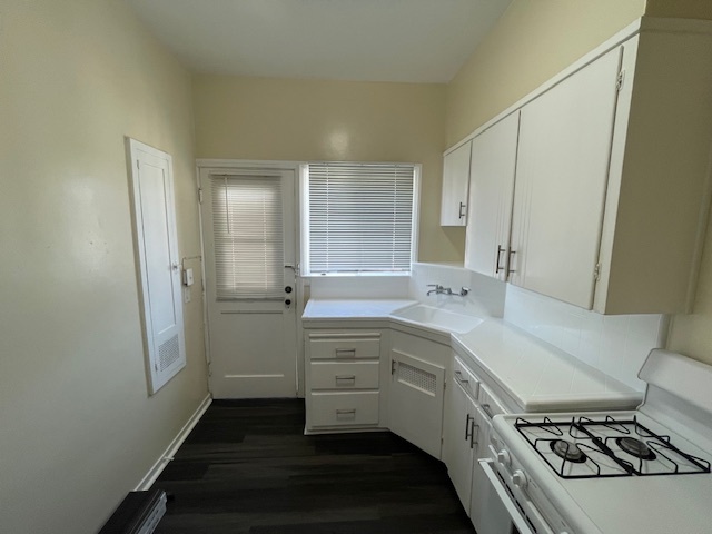 Primary Photo - 803 W Glenoaks Blvd