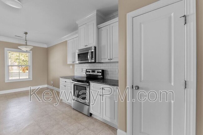 Building Photo - 261 Crown Heights Way