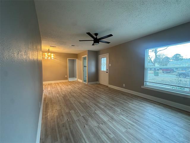 Building Photo - 1404 Dent St