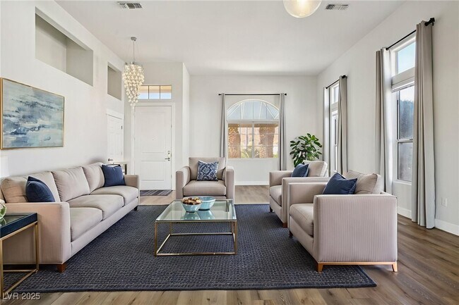 Building Photo - 2504 Youngdale Dr