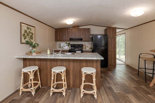 Building Photo - My- 88