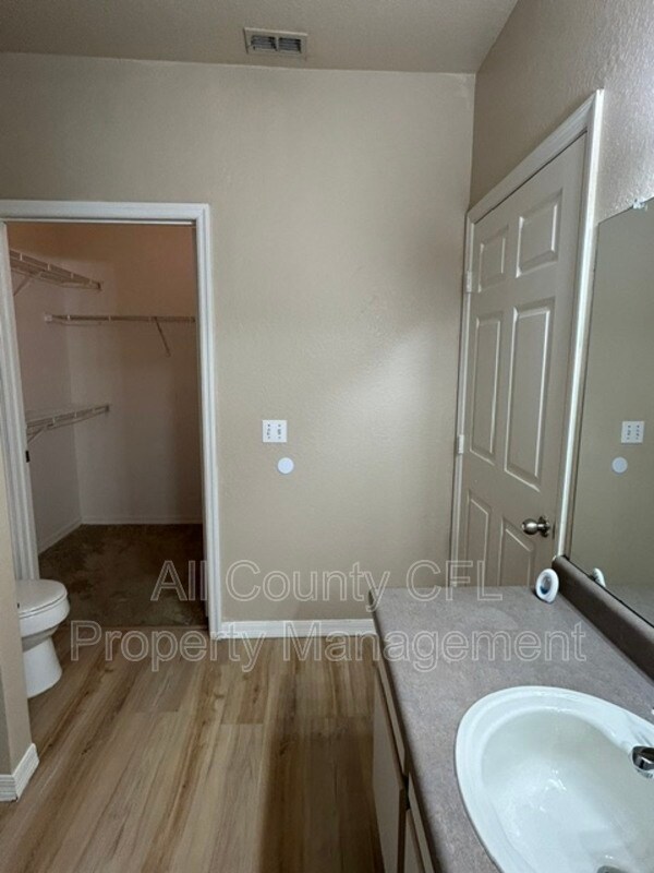 Building Photo - 5961 Westgate Dr