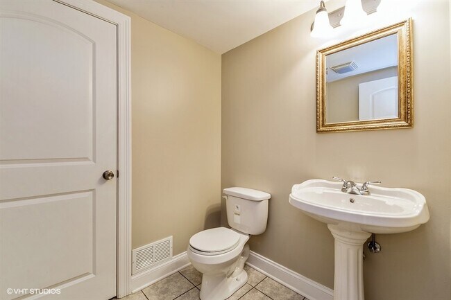 Building Photo - 3884 Wehrman Ave