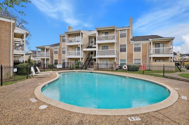 Building Photo - 2750 Holly Hall St