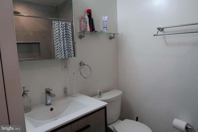 Building Photo - 9530 Ashbourn Dr