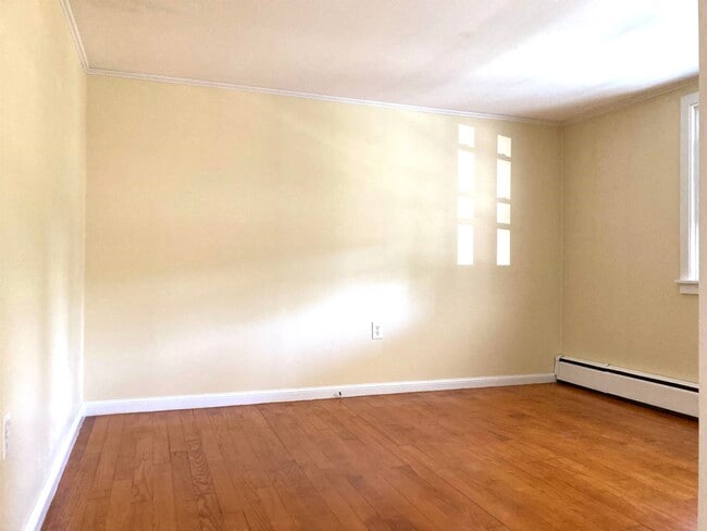 Building Photo - 23 Richard Rd