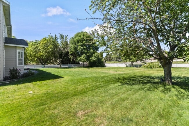 Building Photo - 15081 Widgeon Ave