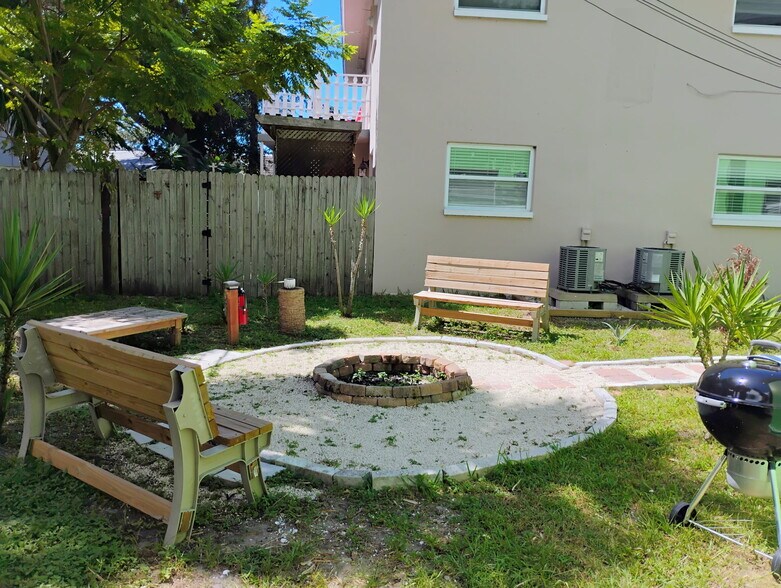 Fire Pit shared - 309 Avanda Ct