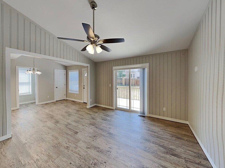Building Photo - 2855 Warrenton Way