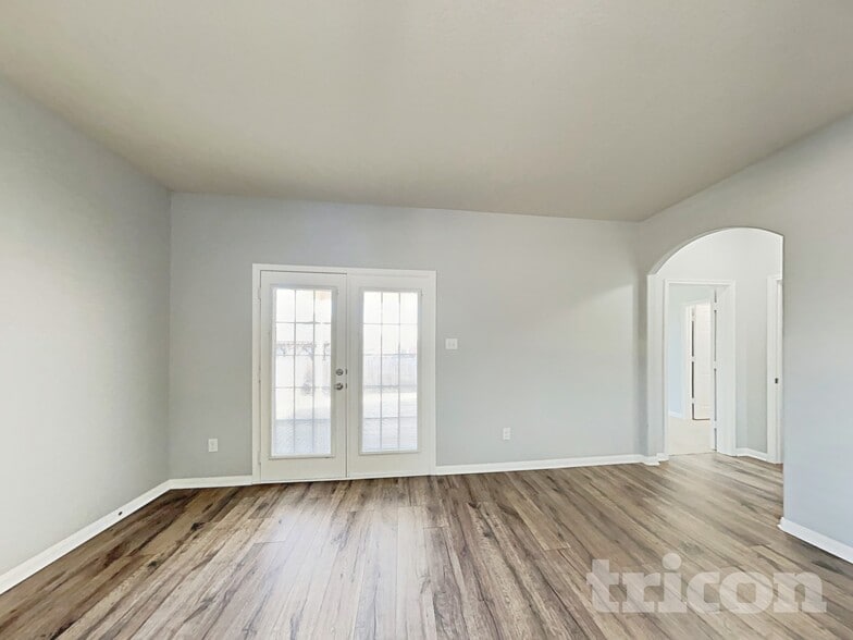 Building Photo - 417 Sapphire Ln