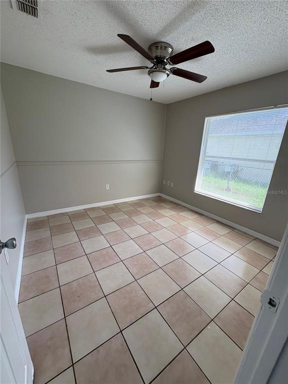 Building Photo - 305 Colonade Ct