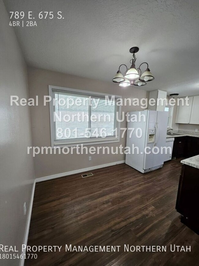 Building Photo - 4 Bedroom 2 Bath Home Now Available in Bri...