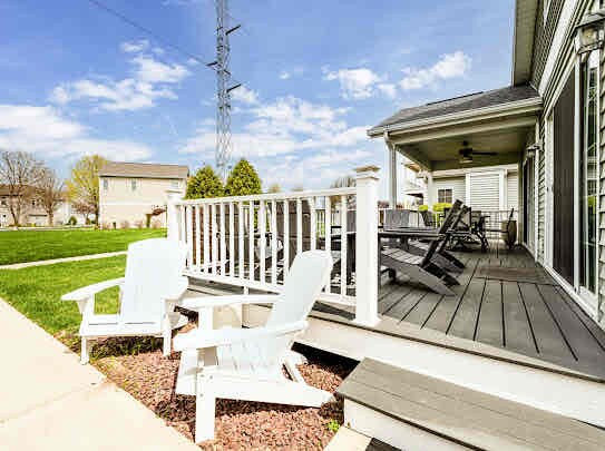 Building Photo - 428 Island Pointe Dr