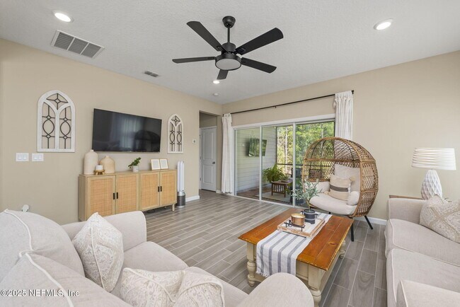 Building Photo - 9686 Lovage Ln