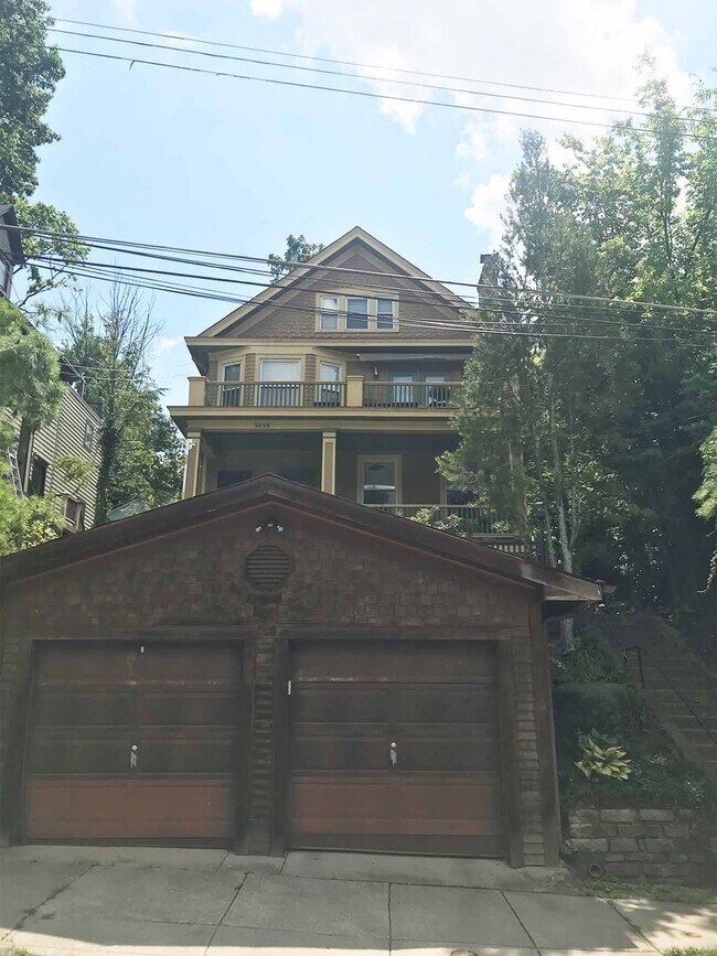 Building Photo - 3436 Lyleburn Pl