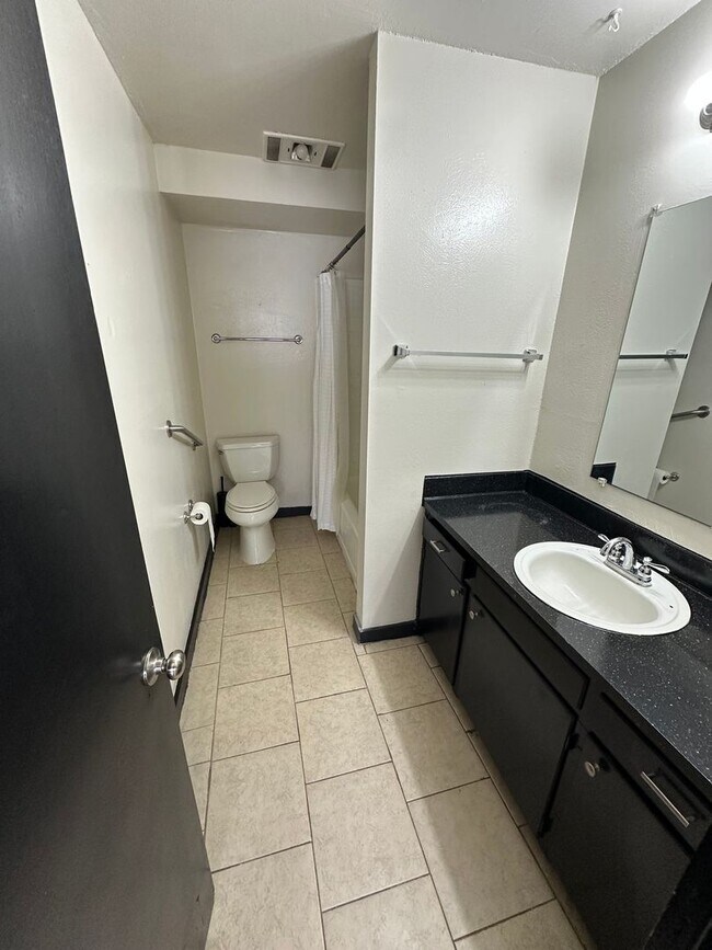 Building Photo - Bartlesville Cara Manor