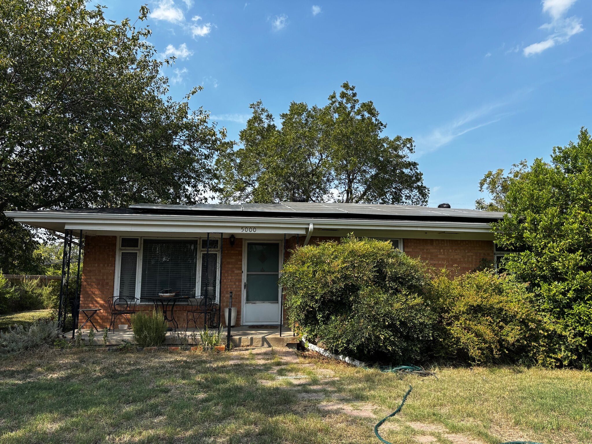 Building Photo - 5000 Montrose Dr