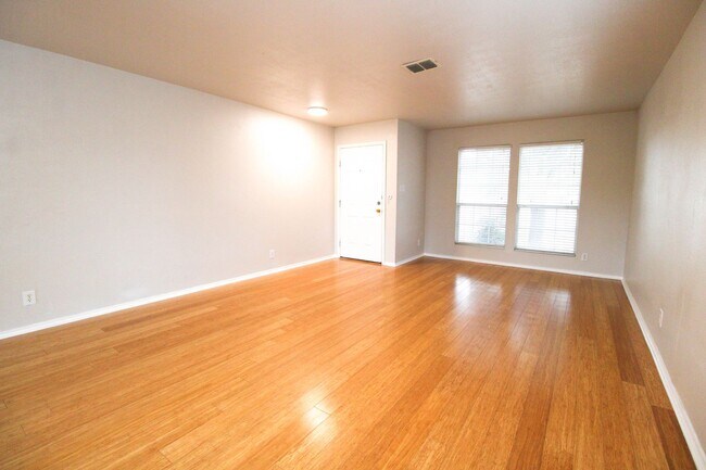 Building Photo - 9706 Battle Pass