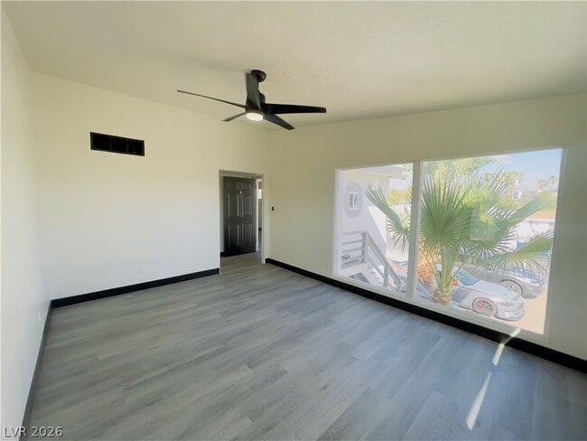 Building Photo - 2317 Santa Rita Dr