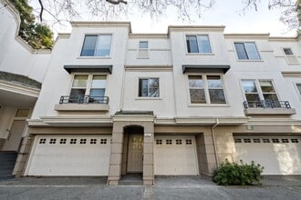 Building Photo - PRIZED UNIT IN RESORT-LIKE COMMUNITY EXCEL...