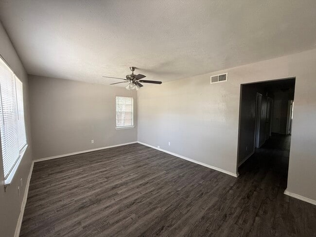 Primary Photo - 9560 Crestshire Dr