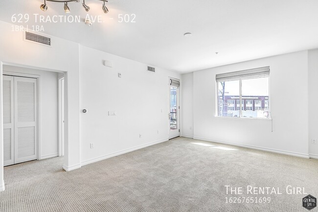 Building Photo - Bright 1 Bed/1 Bath Arts District Condo| S...