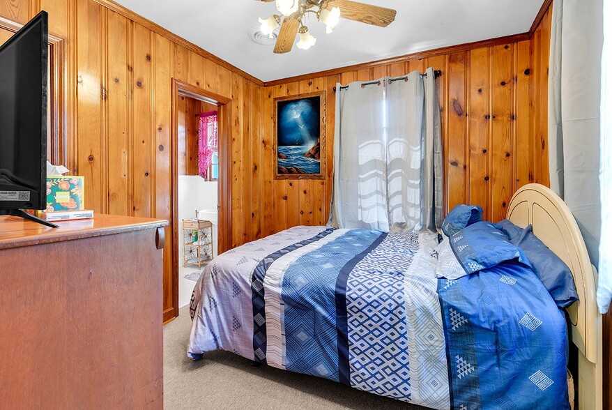 Building Photo - 39 Gates Way