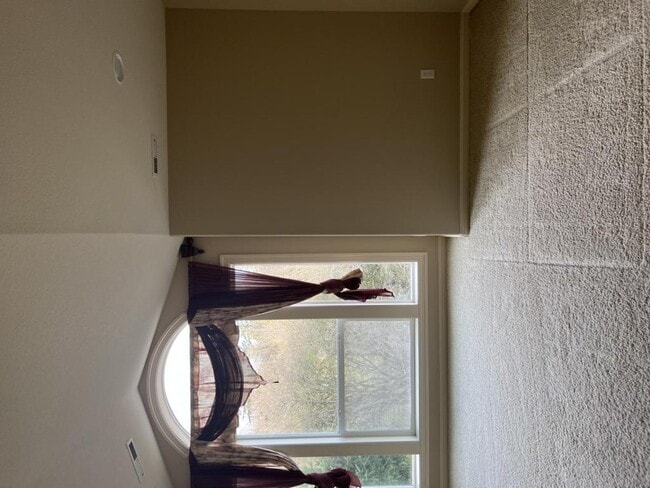 Building Photo - 15715 SE Bybee Dr