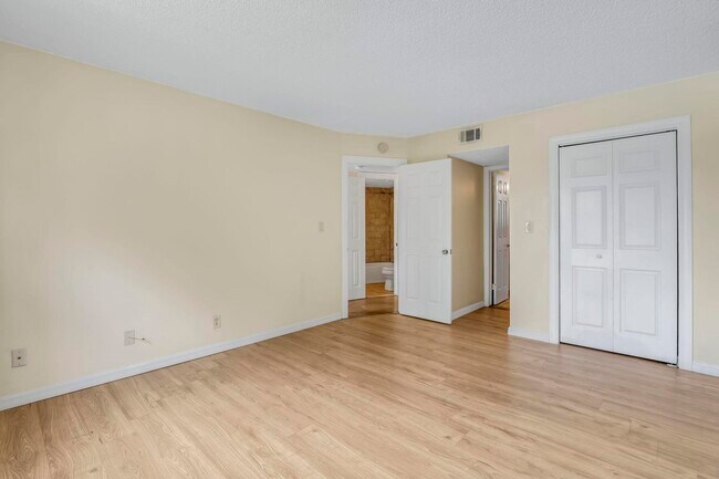 Building Photo - 9000 NW 28th Dr