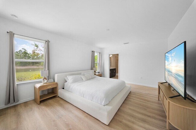 Building Photo - Newer-construction 3-bedroom, 2-bath home in Fort Myers