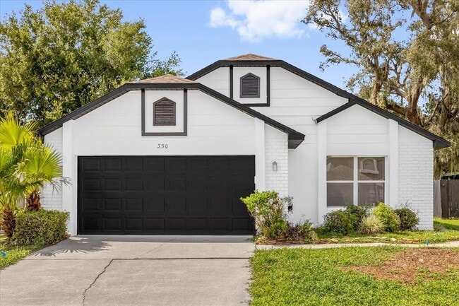 Primary Photo - 350 Lakebreeze Cir