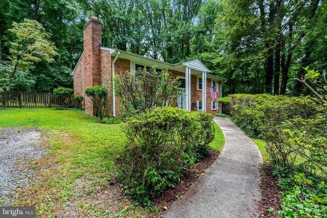 Building Photo - 5315 Summit Dr