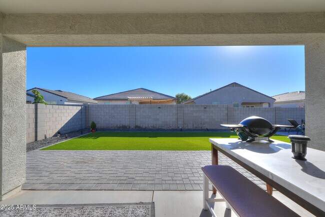 Building Photo - 44583 W Palo Olmo Rd