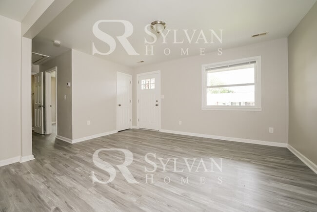 Building Photo - Charming 3BR 2BA home