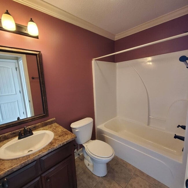 Building Photo - Charming 3-Bedroom Home with Modern Amenities in Hahira, GA