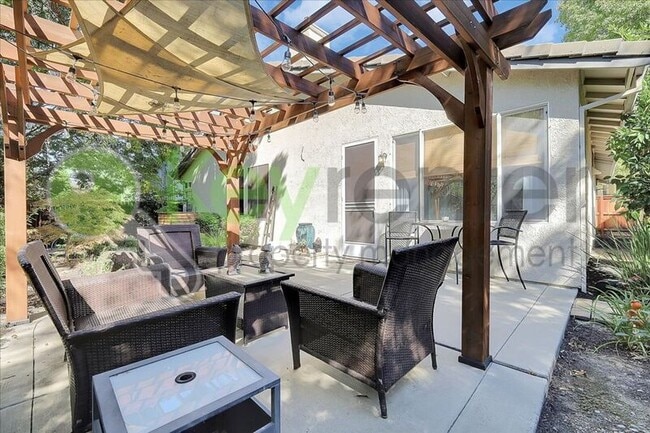Building Photo - 4510 Pheasant Ln